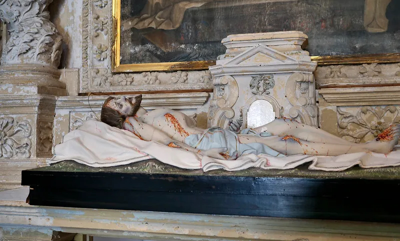 Ignoto cartapestaio leccese dei sec. XIX-XX, Cristo morto. Leverano (LE), chiesa di Santa Maria ‘la Greca’.
